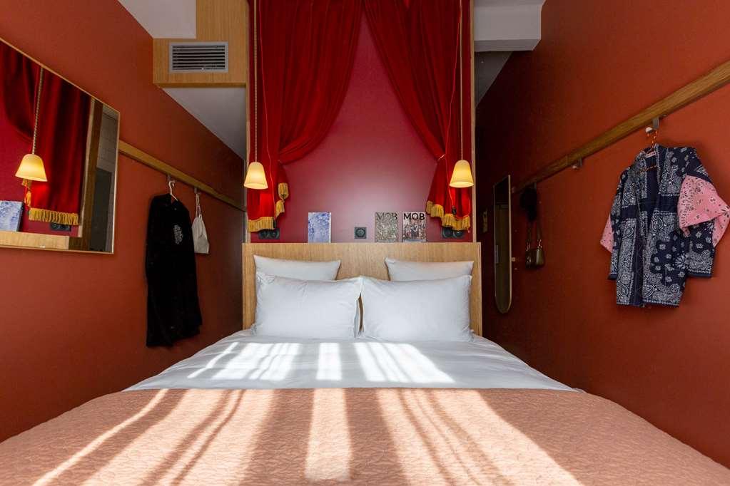 Mob Hotel Paris Les Puces Сент-Уан Номер фото