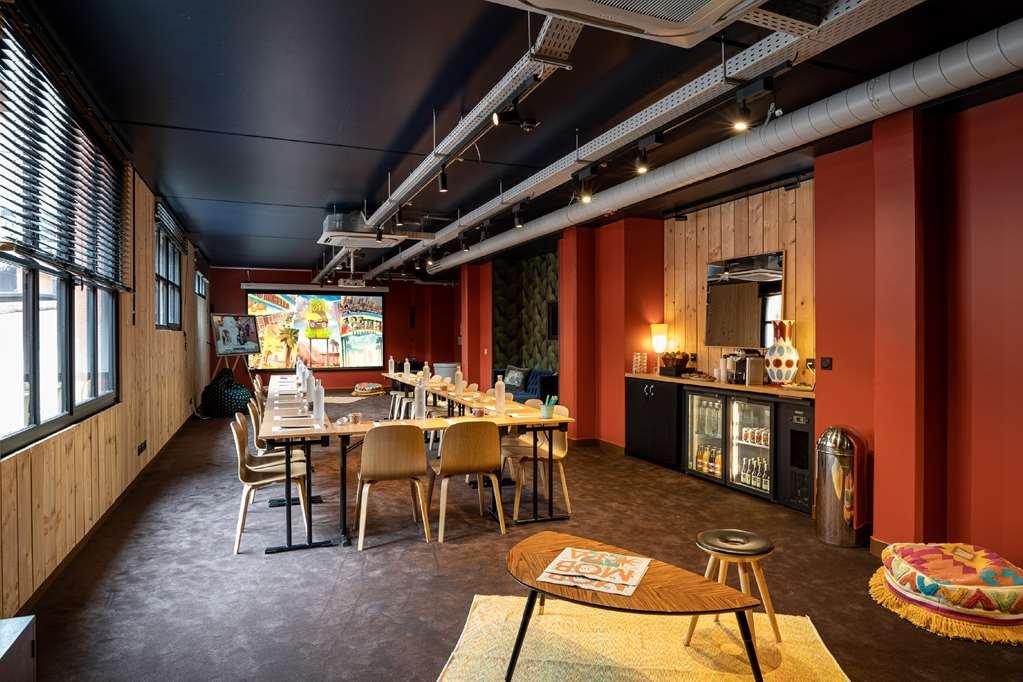 Mob Hotel Paris Les Puces Сент-Уан Зручності фото