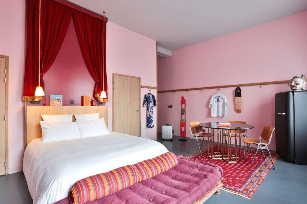 Mob Hotel Paris Les Puces Сент-Уан Номер фото